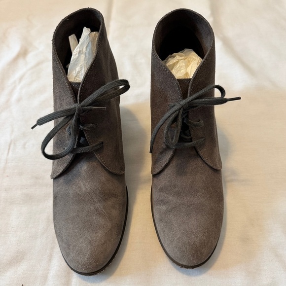 J Crew 10 Macalister Bootie Ankle Boots ~ Gray Suede Chukka Wedge Lace Up - Picture 2 of 8